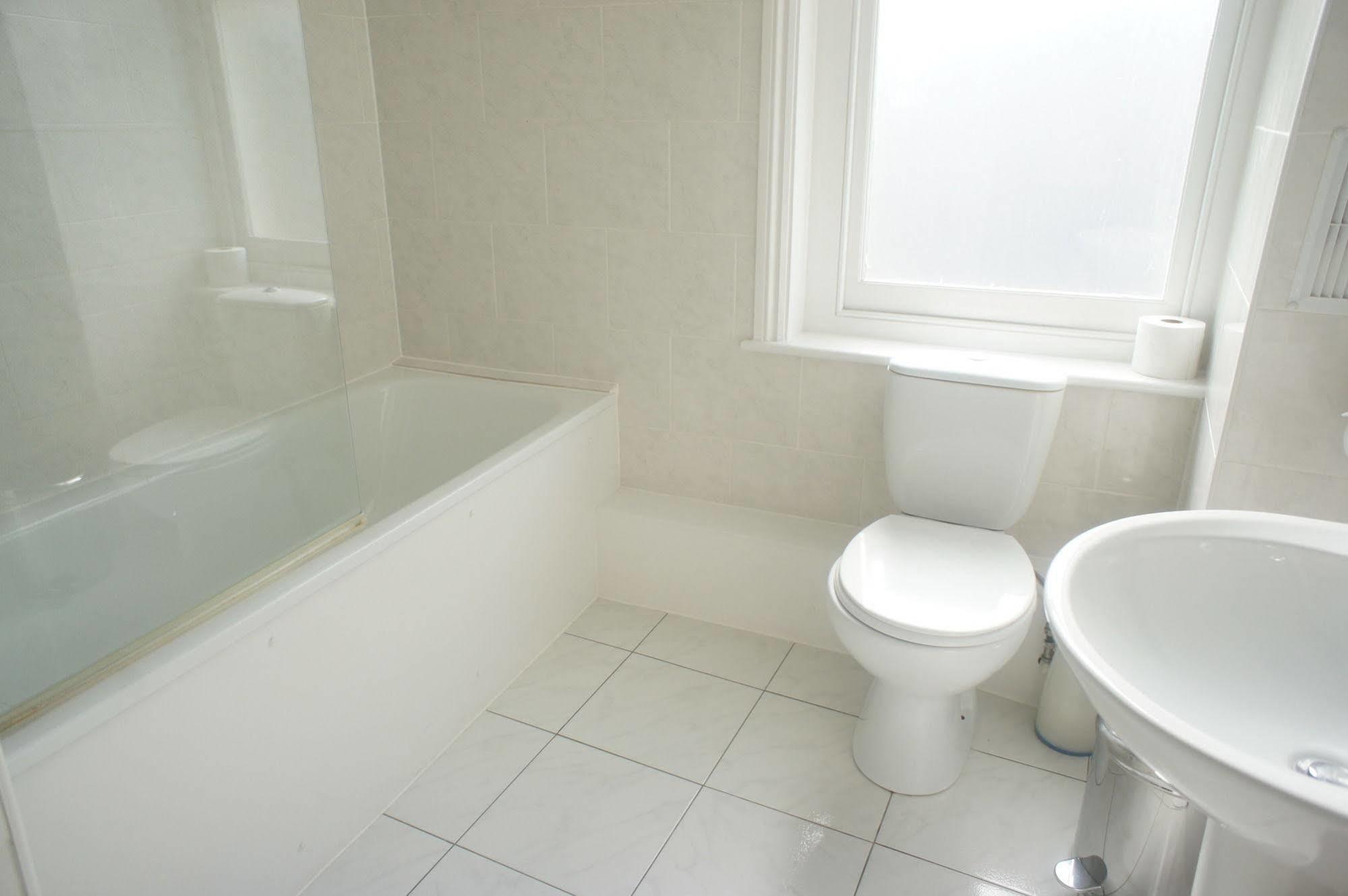 Fine Touch Apartments London Bagian luar foto